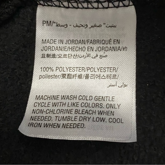 Karen Scott women vest, size PM, color black, gently used. - Picture 7 of 8